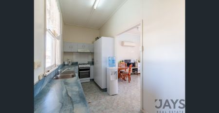 13 Margaret Street, Mount Isa - Photo 5