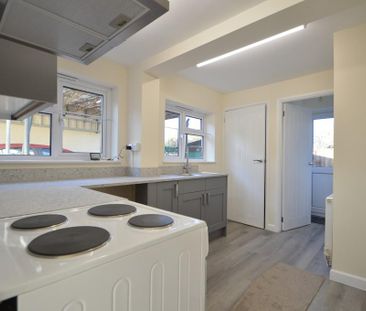 2 bedroom semi-detached house to rent - Photo 6