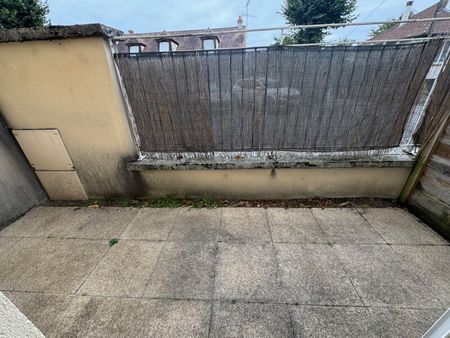 Location Appartement 2 pièces 37m² ST JEAN DE BRAYE 45800 - Photo 5