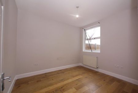 6 bedroom terraced house to rent - Photo 2