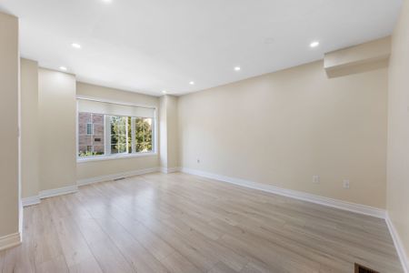 For Lease - 80 Acorn Place Unit# 130, Mississauga, Ontario - Photo 3