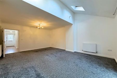 3 Bedroom Semi Detached To Let - Photo 2