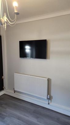 2 bedroom private hall to rent - Photo 1