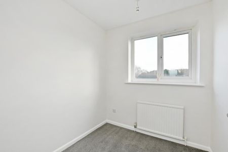 3 bedroom detached house to rent - Photo 3