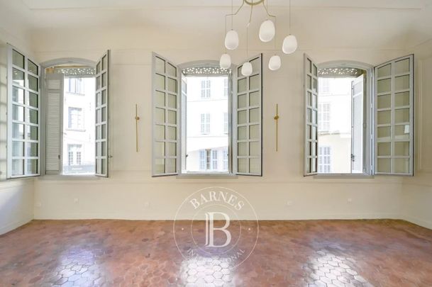 Appartement • Comtale-Cente-Cours Mirabeau - Photo 1