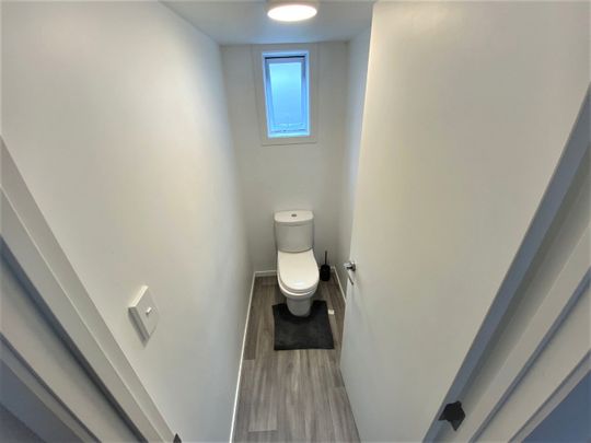 WEYMOUTH, 2 BEDROOMS - Photo 1