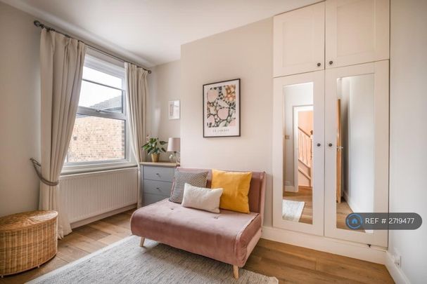 2 bedroom maisonette to rent - Photo 1