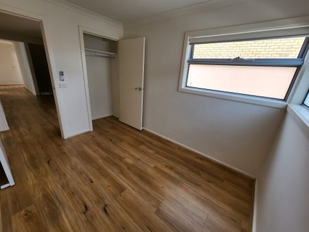 Laverton - Photo 4