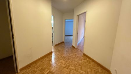 "Living in the heart of Basel, your city apartment is waiting!" - Photo 3