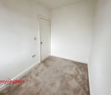 3 bed terraced house to rent in Howson Road, Deepcar, S36 - Photo 2