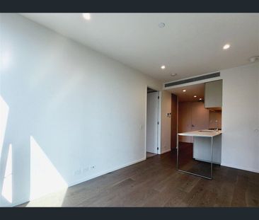 117/33 Harrow Street, Box Hill, Vic 3128 - Photo 3