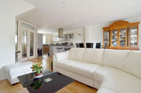 5 bedroom terraced house to rent - Photo 3