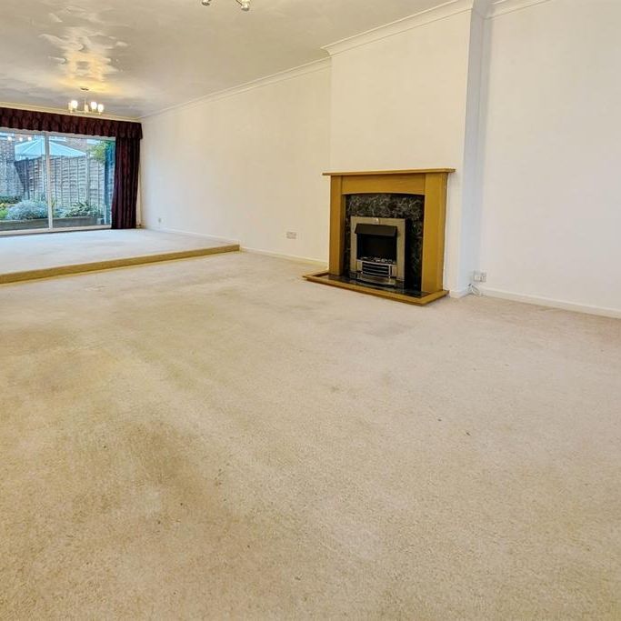 3 bedroom semi-detached house to rent - Photo 1