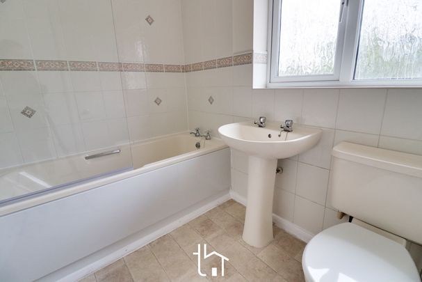 3 bed terraced house to rent in Waterworks Road, Coalville, LE67 - Photo 1