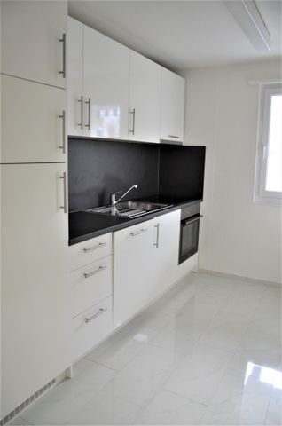 "Moderne 3.5 Zimmer-Wohnung mit schönem Balkon" - Photo 4