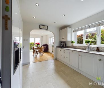 3 bedroom detached bungalow to rent - Photo 5