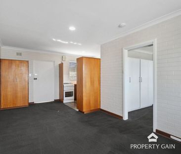 1-bedroom, 1-bathroom - Unfunrished unit nestled on the top floor o... - Photo 3