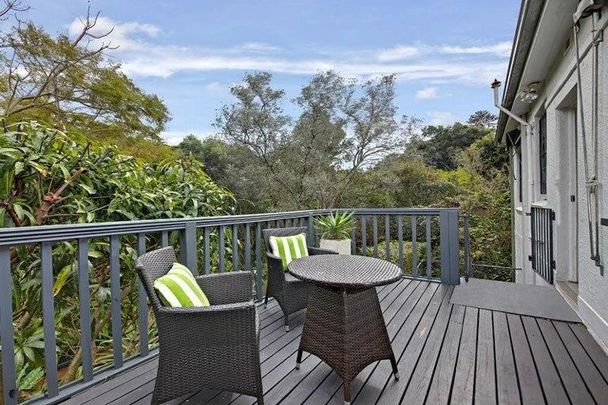 Serene Bushland Setting, Stroll to Coogee Beach - Photo 1