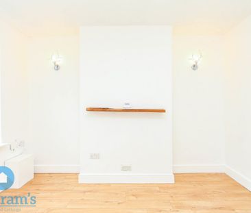 3 bed Mid Terraced House for Rent - Photo 1