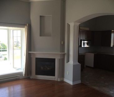 Grand 4 1/2 à louer - Photo 2