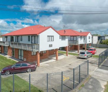 Conveniently located within walking distance to the university and ... - Photo 1