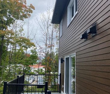 Appartement - 02-592 Rue St-Charles S. - Photo 1
