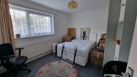 A 2 Bedroom Flat Instruction to Let in Bexhill on Sea - Photo 5