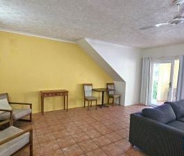 FULLY FURNISHED Apartment in Hazelwood Gardens – Your Perfect Whits... - Photo 4