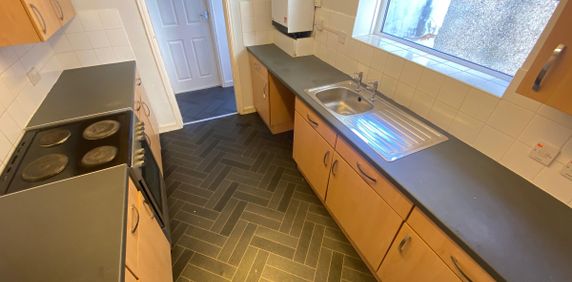 2 bed terraced house to rent in Napier Street, Darlington - Photo 2