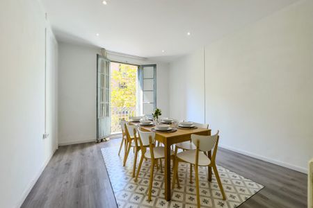 Very bright double room in Barcelona - Photo 4