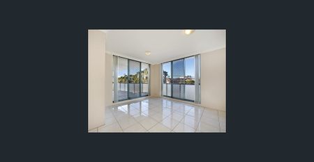 SPACIOUS 3 BEDROOM APARTMENT - HEART OF THE JUNCTION! - Photo 5