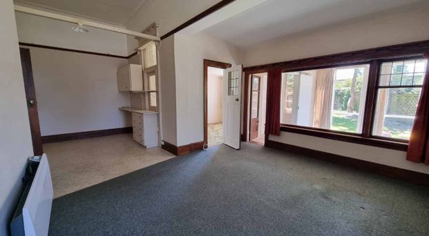 Price Drop! - Photo 1