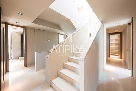 Exclusiva casa de diseño en primera línea de mar con piscina privada, Gavà - Photo 2