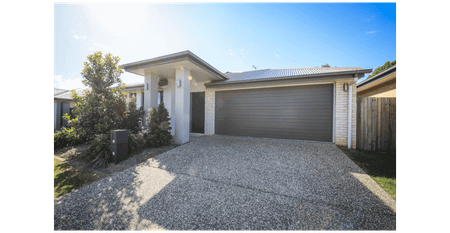 NEAR NEW FAMILY HOME WITH 6KW SOLAR - BREAK LEASE - Photo 5