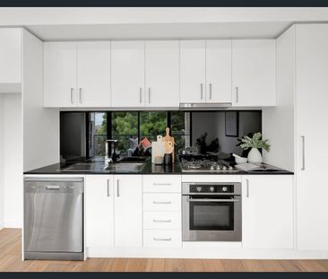 Stylish Inner-City Living with Leafy Outlook - Photo 6