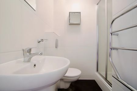 5 Bed 5 Bath - Photo 5