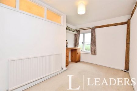 6 bedroom detached house to rent - Photo 5