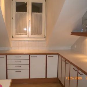 Dachgeschosswohnung mit Terrasse und Klimaanlage von privat - Photo 2