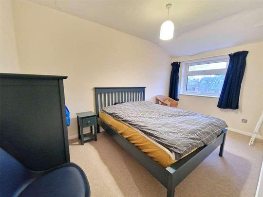 Eastern Avenue, Reading, Berkshire, RG1 - Photo 1