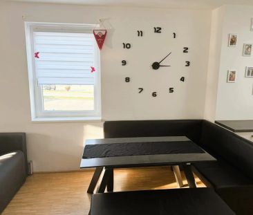 Traumhafte Wohnung in Hörsching - Zuhause mit Loggia und Grünblick! - Foto 3