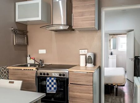 Beco do Forno do Sol, Lisbon, Lisbon 1170-363 - Photo 4