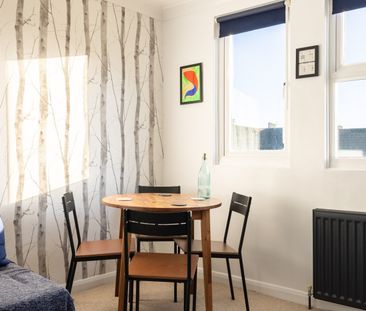 1 Bed Flat, St. Michaels Place, BN1 - Photo 4