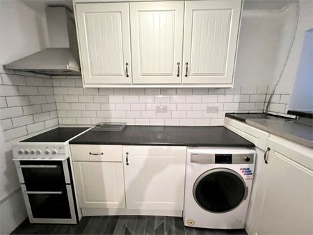 Summerhill, Thornhill, Sunderland - Photo 5