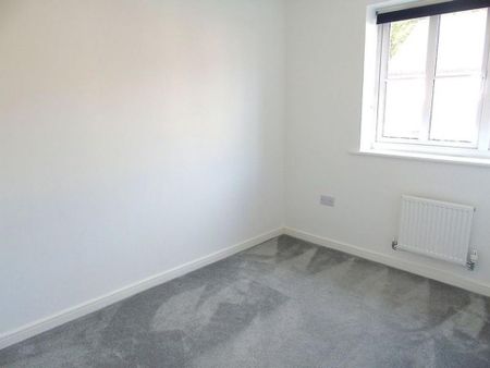 2 bedroom semi-detached house to rent - Photo 4