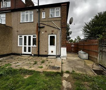 3 bedroom semi-detached house to rent - Photo 2