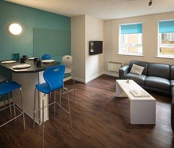 1 Bed - Tumbling Hill Street, University, Bd7 - Photo 3