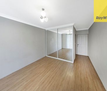 THREE BEDROOM APARTMENT IN PRIME LOCATION - MUST SEE - Photo 1