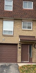 For Lease - 1115 Paramount Drive Unit# 68, Hamilton, Ontario - Photo 4
