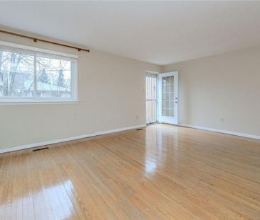 For Lease - 5479 Schueller Crescent, Burlington, Ontario - Photo 3