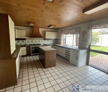 67 Blaxland Drive, Dandenong - Photo 6